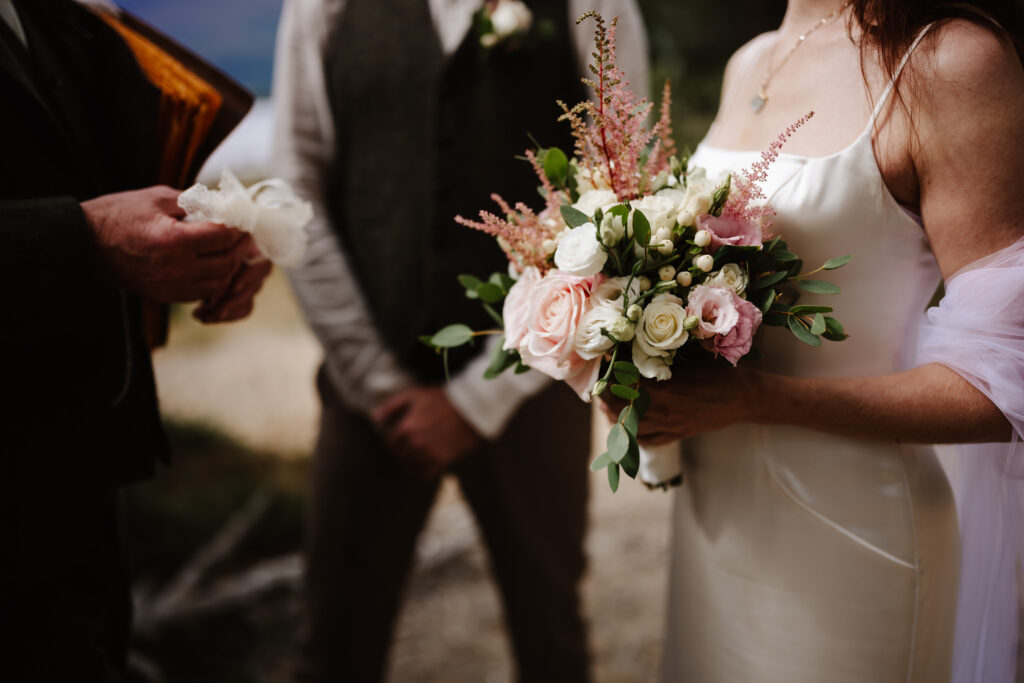 bouquet with bride and groom 